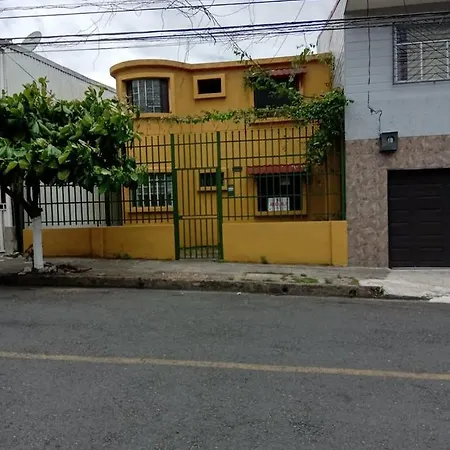 Apart Yenny, Musoc, Tracopa Bus, Cerca Clinica Biblica Y Carit Apartment